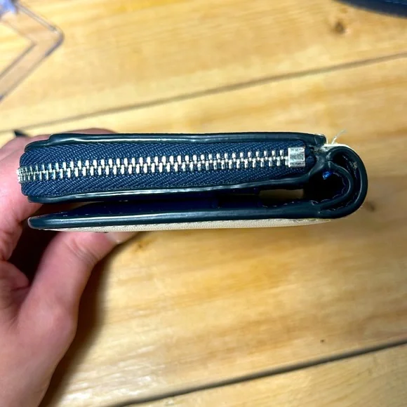 Kate Spade Lemon Zest Crossbody Tote Set - Picture 7 of 17